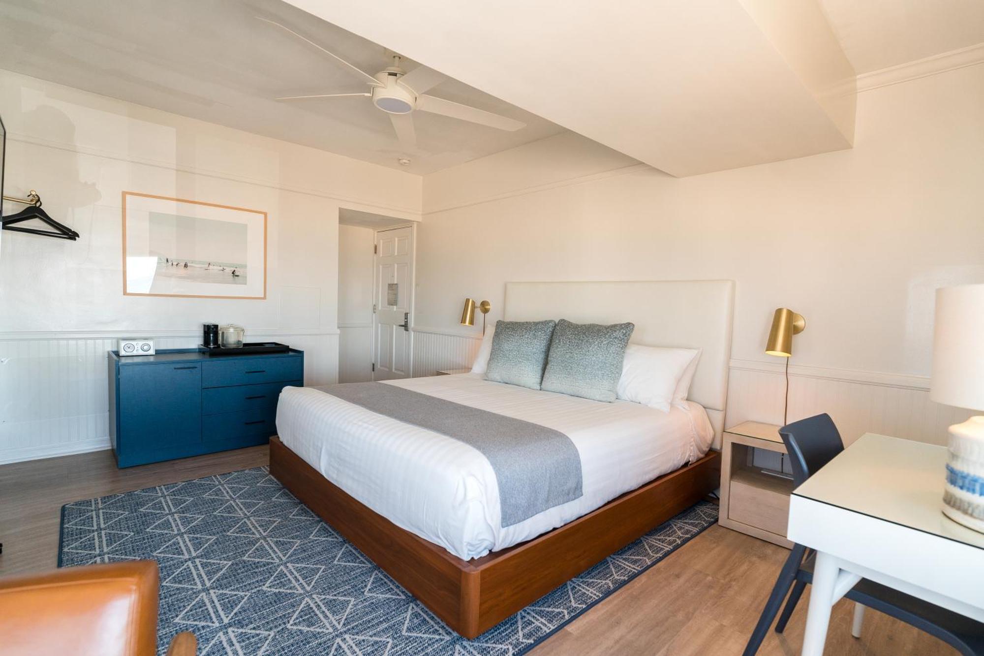 Newport 3* Newport Beach